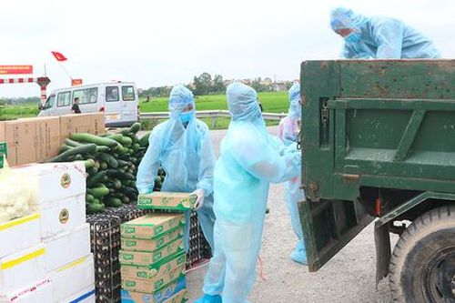 Lập 27 điểm phát nhu yếu phẩm cho hơn 9.000 dân trong khu cách ly tại Hà Nam
