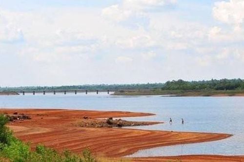 Trượt chân xuống hồ Trị An, 2 nam sinh tử vong