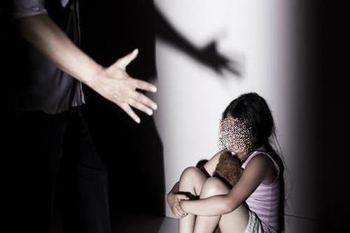 Điều tra giám đốc doanh nghiệp dâm ô trẻ em ở Hà Tĩnh