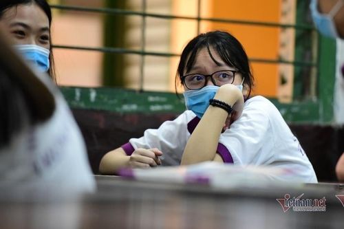 Hàng ngàn học sinh nghỉ học khẩn cấp vì liên quan ca F1
