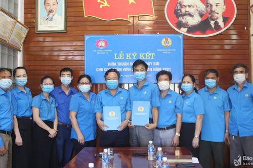Miễn giảm học phí lớp bơi cho con em đoàn viên Công đoàn Viên chức