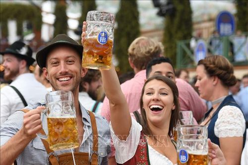 Lễ hội bia Oktoberfest lớn nhất thế giới tiếp tục bị lỡ hẹn