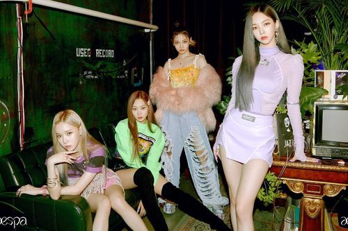 Đường đua mùa hè náo nhiệt với màn comeback của 'Tân binh khủng long' nhà SM - aespa
