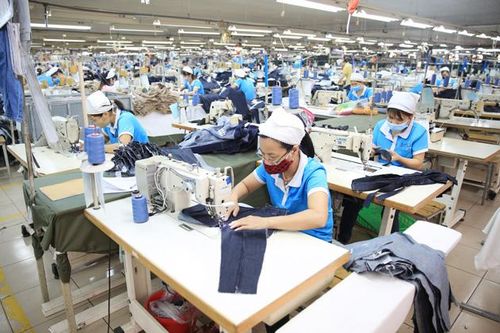 Kiên trì cải thiện môi trường kinh doanh