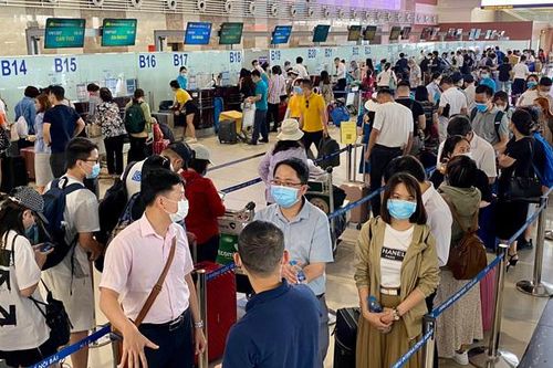 Gần 1,5 triệu hành khách đi lại bằng đường hàng không dịp nghỉ lễ 30-4 và 1-5