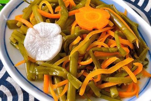 Cách làm rau muống muối chua ngon tuyệt cú mèo