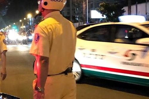 Xác minh thông tin CSGT 'giả' lập biên bản, giữ giấy tờ xe của người dân