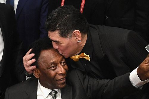 'Từ Pele đến Maradona' - vẻ đẹp của một thời đã qua