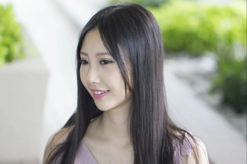 Nữ ca sĩ Hong Kong qua đời ở tuổi 31