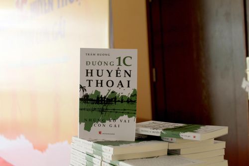 Đường 1C huyền thoại 'sống dậy' qua từng trang sách