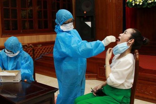 Hà Nam khởi tố vụ án; kỷ luật 3 cán bộ liên quan ổ dịch COVID-19