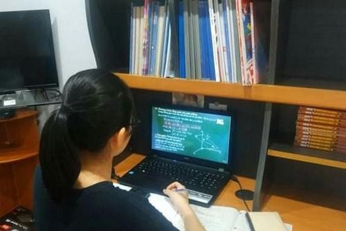 Giáo dục Thủ đô: Luôn sẵn sàng chuyển từ 'trực tiếp' sang 'trực tuyến'
