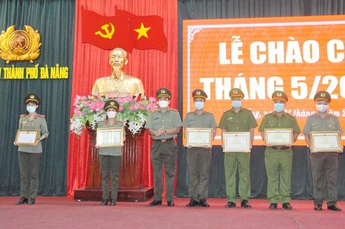 Nhiều tập thể, cá nhân thuộc Công an TP Đà Nẵng được khen thưởng