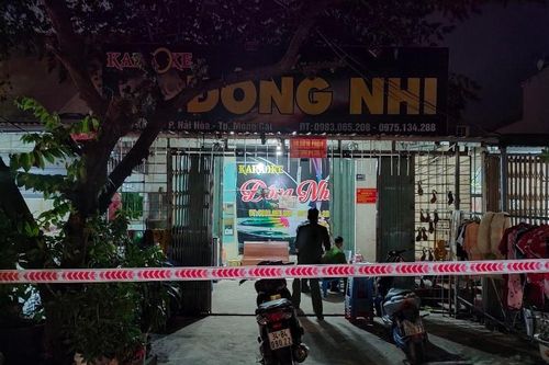 Buộc cách ly có trả phí nhóm 8 thanh niên tụ tập hát karaoke bất chấp lệnh cấm
