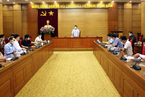 Thêm 8 ca nghi nhiễm Covid-19, Vĩnh Phúc họp khẩn trong đêm