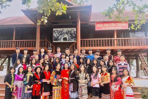 Trường Phổ thông Vùng cao Việt Bắc: Vững tin bước vào mùa thi