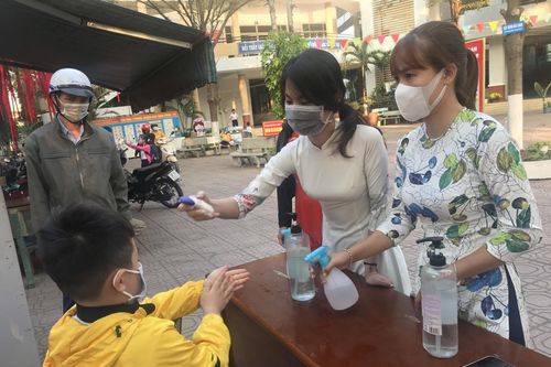 Đồng Nai: HS Long Khánh tạm dừng đến trường khi địa phương có ca nghi nhiễm Covid