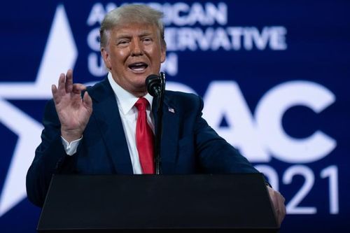 Ông Trump ra mắt trang web mới trước khi Facebook ra phán quyết