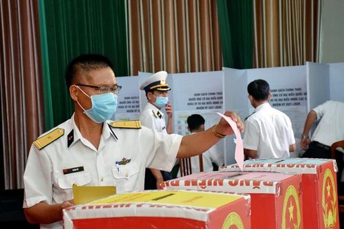 Hơn 3000 cử tri đi bầu tại 5 điểm bỏ phiếu bầu cử sớm nhất cả nước