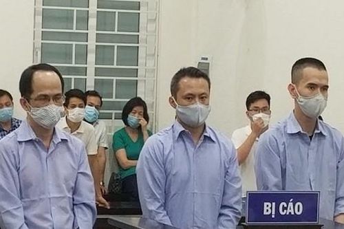 Doanh nhân làm giả giấy tờ cho 'xế hộp' để lừa đảo nhận 18 năm tù