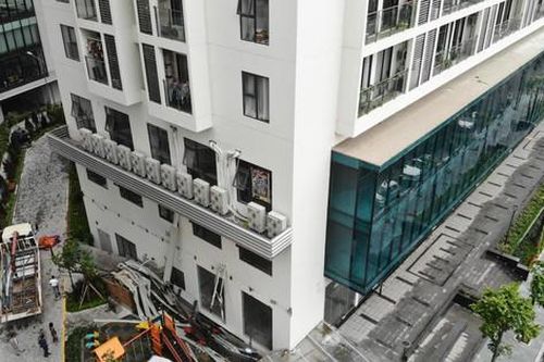Vụ sập dàn nóng điều hòa chung cư: Vừa nghiệm thu đã xảy ra sự cố