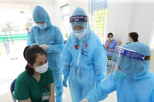 BV Bệnh Nhiệt đới T.Ư ra thông báo khẩn sau khi phát hiện chùm ca COVID-19