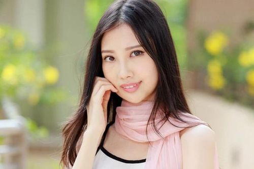 Nữ ca sĩ Hong Kong qua đời ở tuổi 31