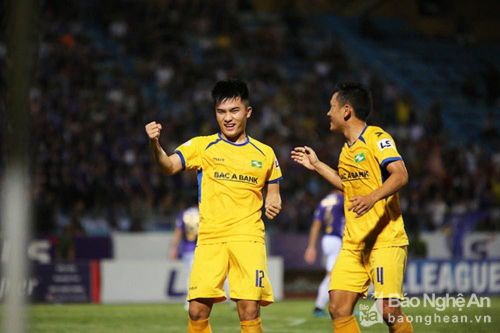 'Đại chiến' Sông Lam Nghệ An - CLB Hà Nội: Gian nan tỏ mặt anh hùng