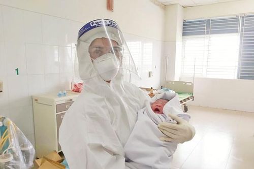 Cảnh báo về tình trạng thiếu nhân viên hộ sinh trên toàn cầu