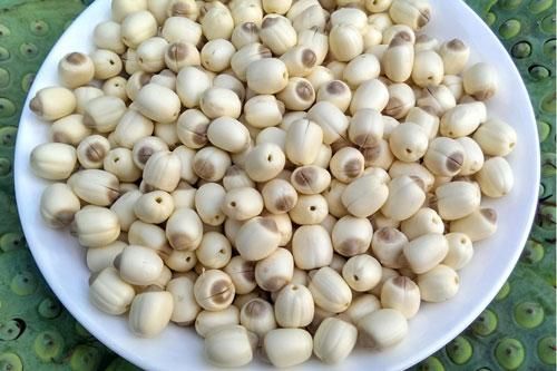 Cách giúp bạn chọn mua và bảo quản hạt sen
