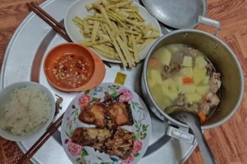Sau một bữa ăn cô gái bị người yêu 'đá' không thương tiếc, lý do thực sự lại gây tranh cãi