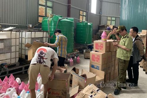 Hà Nội sẽ lập danh sách cơ sở có biểu hiện nghi vấn buôn lậu, gian lận thương mại và hàng giả