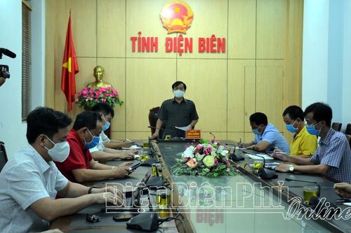 Họp khẩn phòng chống dịch bệnh Covid-19