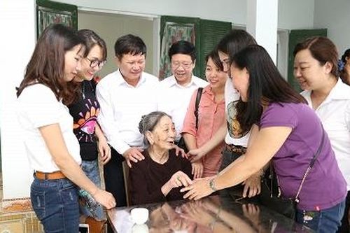 Phát triển kinh tế gắn với an sinh xã hội