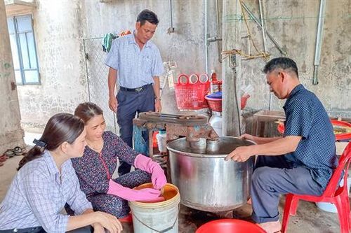 Góp phần xây dựng thương hiệu nước mắm, ruốc đặc Hà Tây