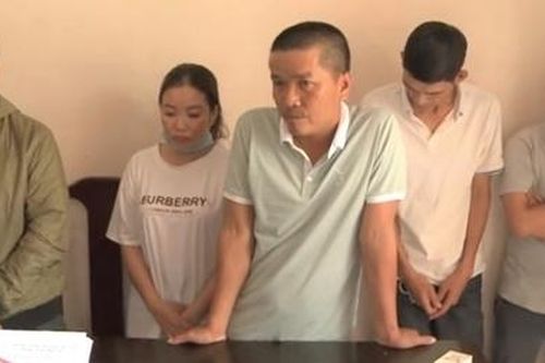 Giăng bẫy đánh bạc, nhóm đối tượng chiếm đoạt gần 1,2 tỷ đồng
