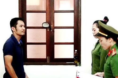 Bị bắt khi đang phát tán tài liệu chống phá Nhà nước