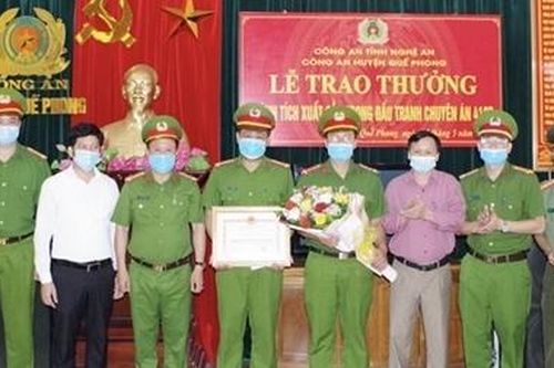 Khám phá vụ vận chuyển ma túy, thu giữ nhiều heroin và 5 khẩu súng