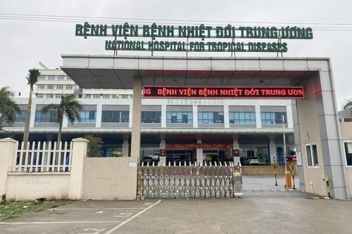 Bác sĩ dương tính nCoV, BV Bệnh Nhiệt đới Trung ương dừng tiếp nhận bệnh nhân