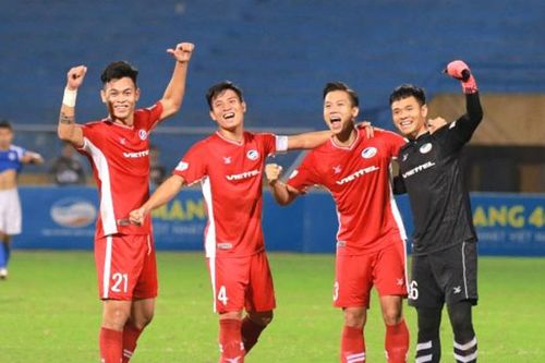 Trận Viettel FC - Hồng Lĩnh Hà Tĩnh diễn ra trên sân Việt Trì vào chiều 7-5
