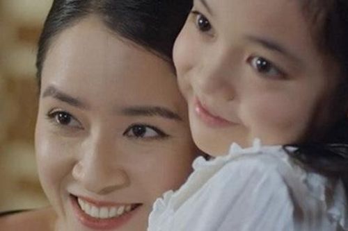 Nhan sắc xinh đẹp đời thực của mẹ bé Cami trong 'Hướng dương ngược nắng'