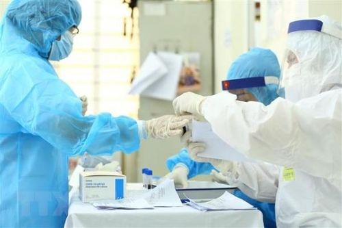 Đến 16h: Ổ dịch Vĩnh Phúc có 9 ca nghi mắc COVID-19; lập 9 chốt kiểm soát các tuyến đường trọng yếu