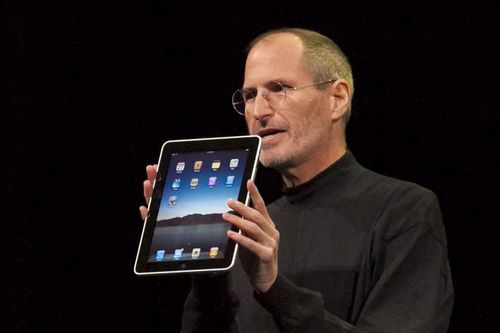 Bằng chứng cho thấy Apple mâu thuẫn với Facebook từ thời Steve Jobs