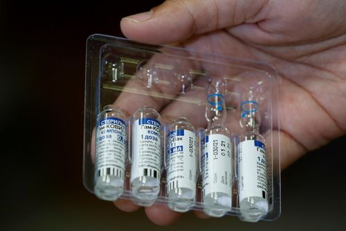 Nga cấp phép cho 'phiên bản giản lược' của vaccine Sputnik V