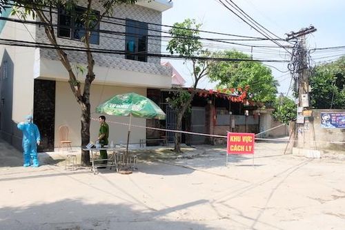 Hà Nội: Phong tỏa xóm nhỏ có 2 mẹ con dương tính lần 1 với SARS-CoV-2 tại huyện Sóc Sơn