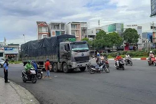 Tai nạn giao thông mới nhất hôm nay 6/5: Xe tải va chạm với xe máy, một học sinh lớp 12 tử vong