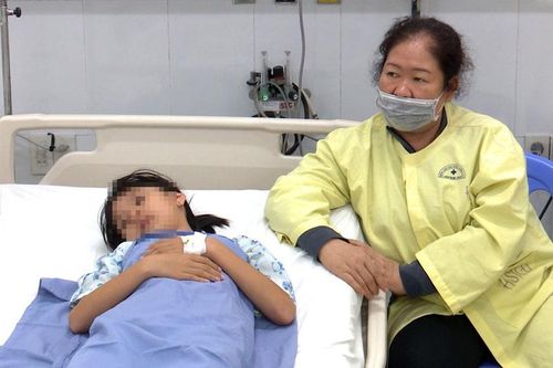 Sáu trẻ nghi ngộ độc thực phẩm nặng, một trẻ tử vong