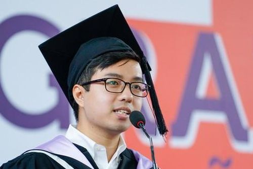 Thủ khoa Đại học RMIT đạt điểm tuyệt đối 4.0/4.0 đam mê cống hiến cho cộng đồng