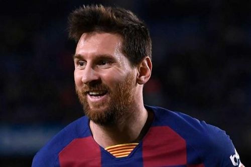 Chuyển nhượng cầu thủ: Messi đồng ý gia hạn 2 năm với Barca; Man Utd hỏi mua Dusan Vlahovic; Real Madrid chiêu mộ Marquinhos