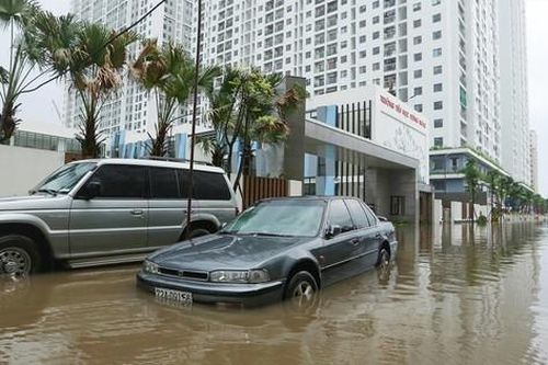 Giải pháp nào cho 11 điểm đen ngập úng nặng ở Hà Nội?